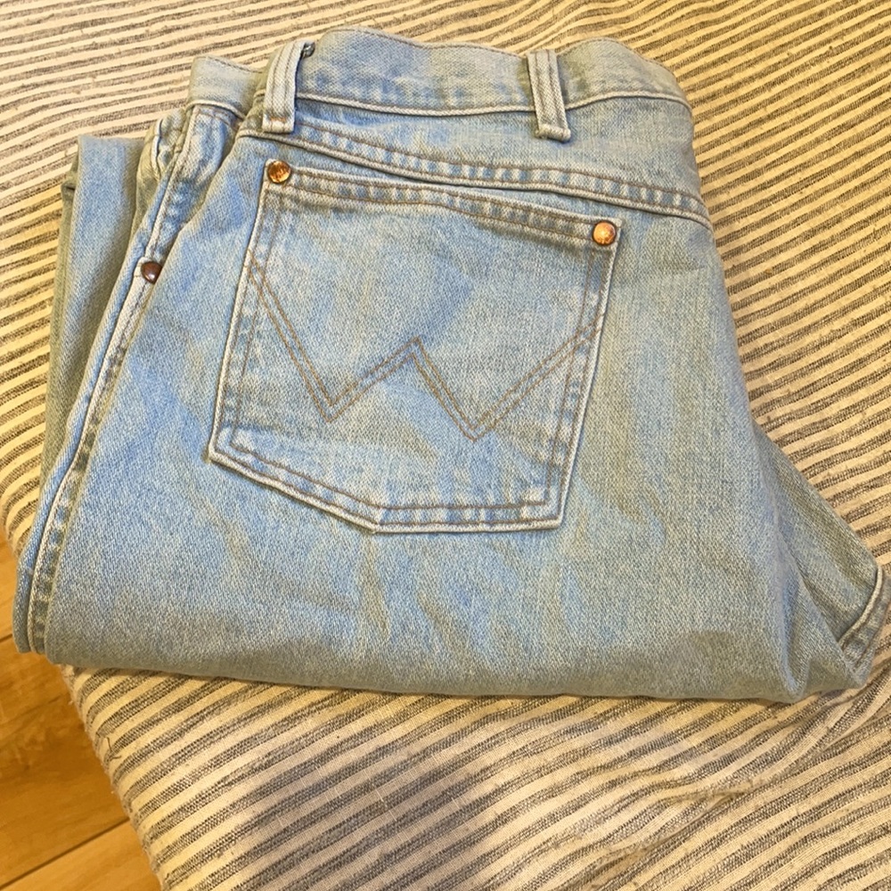 Wrangler Light Wash Jeans